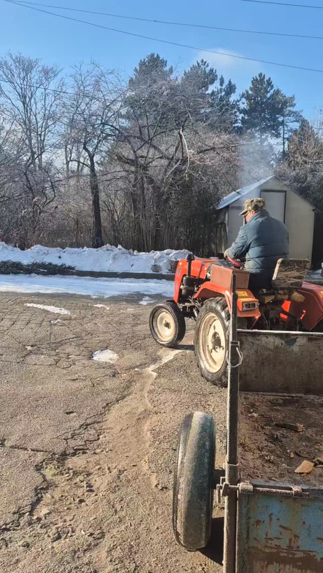 Працювати так точно не холодно.