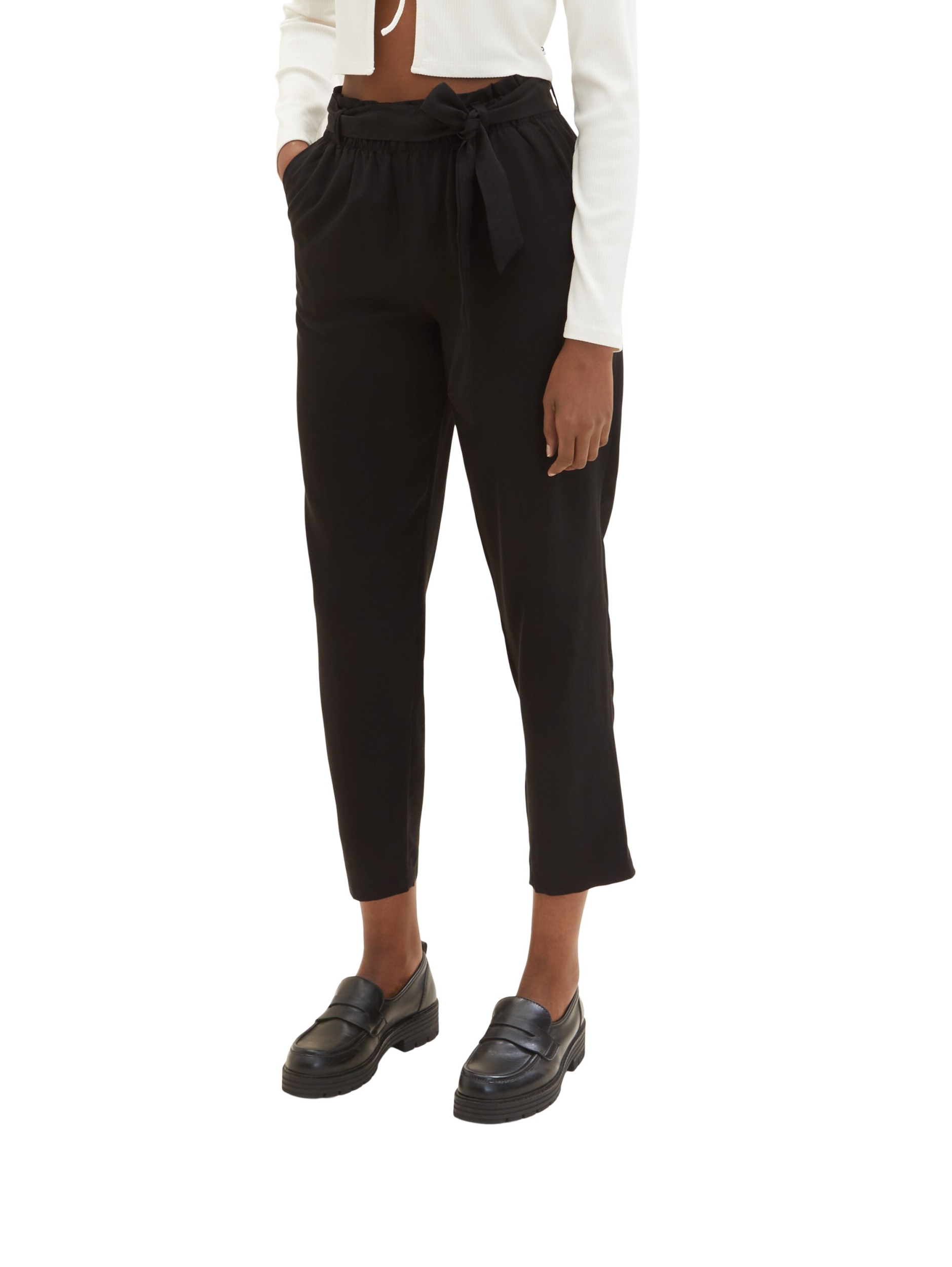 Relaxed tapered pants