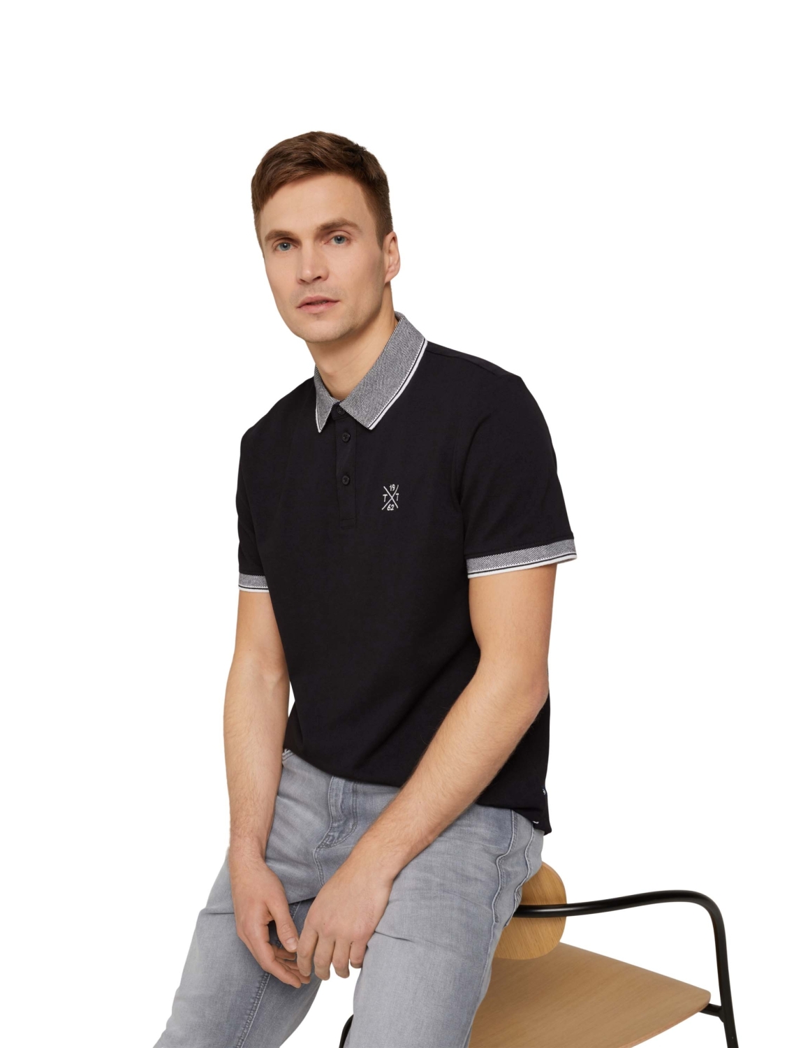 Polo with chest embro