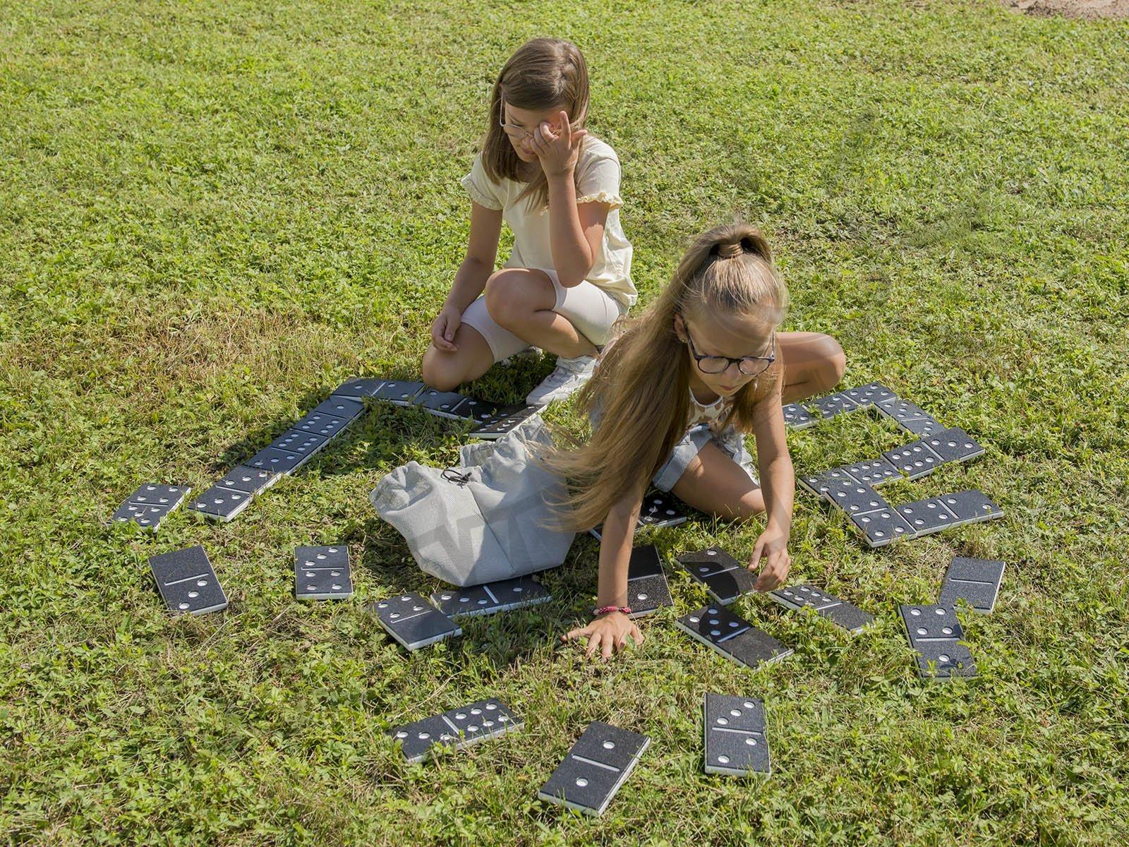 Outdoor-Domino