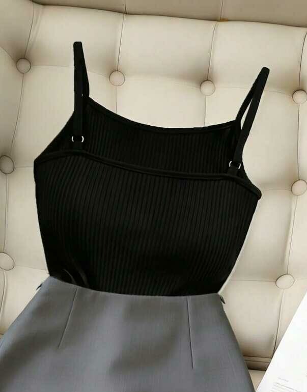 SHEIN CZARNY TOP PRĄŻKI S06__L