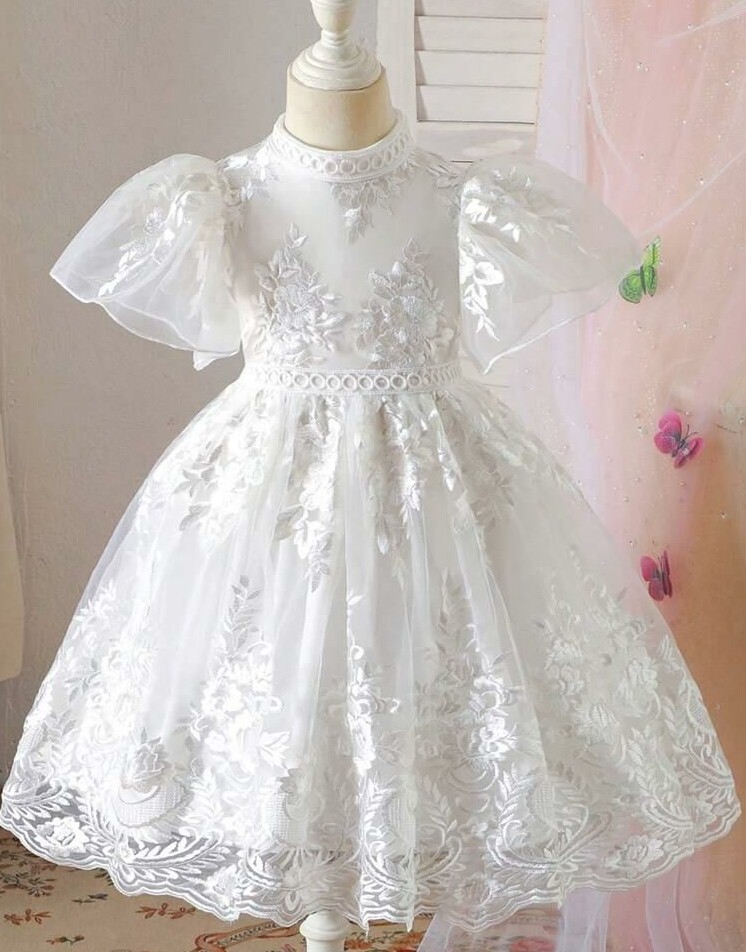 SHEIN BIAŁA MIDI SUKIENKA ZDOBIENIE HAFT KORONKA S06__98-104