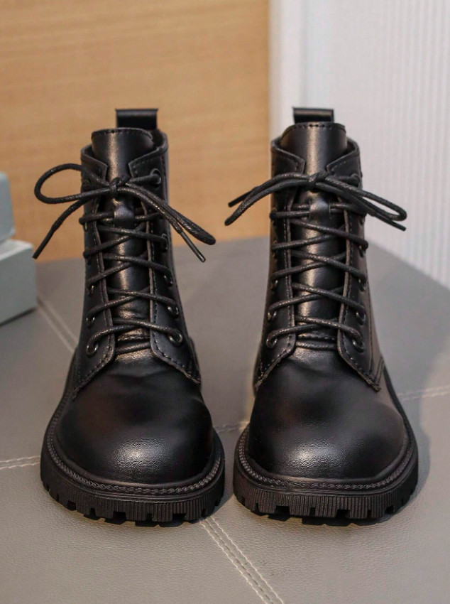 SHEIN CZARNE SZNUROWANE BOTKI W01__34