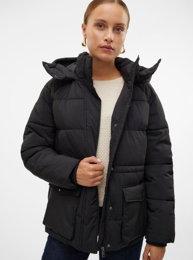 VERO MODA CZARNA PIKOWANA KURTKA Z KAPTUREM ZAMEK W01__S