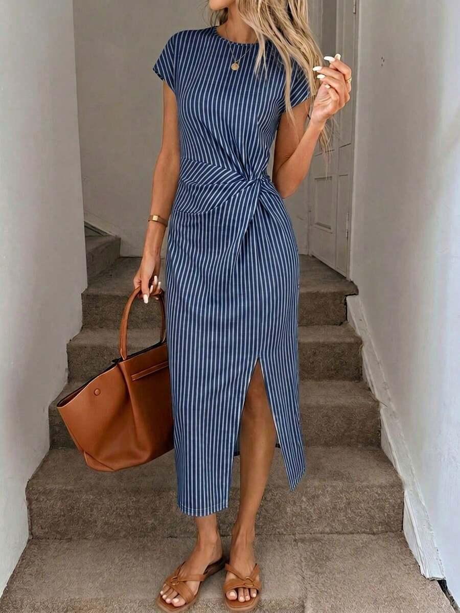 SHEIN GRANATOWA SUKIENKA WZÓR PASKI S09__L