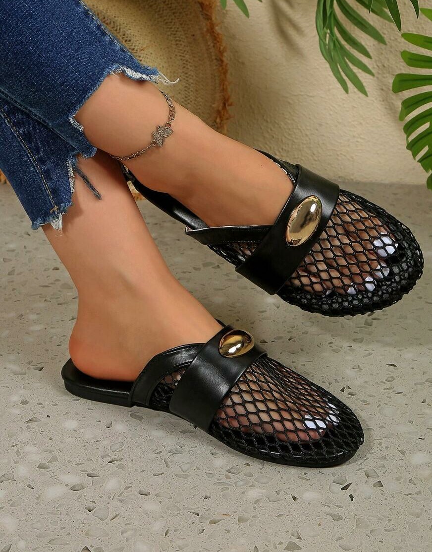 SHEIN CZARNE KLAPKI ZDOBIENIA S06__40