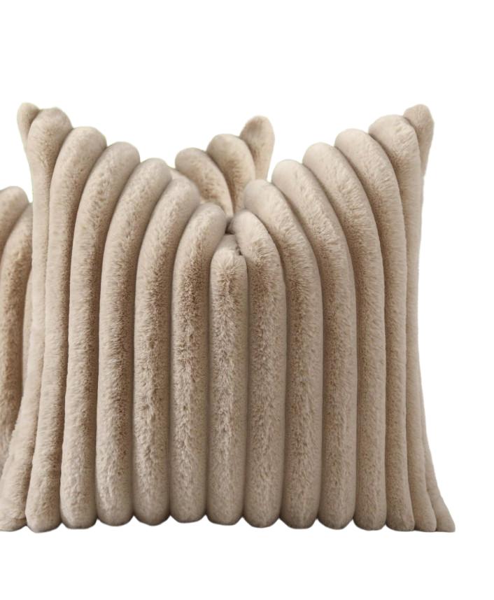 SHEIN FLUFFY POSZEWKA NA PODUSZKĘ S07__30X50