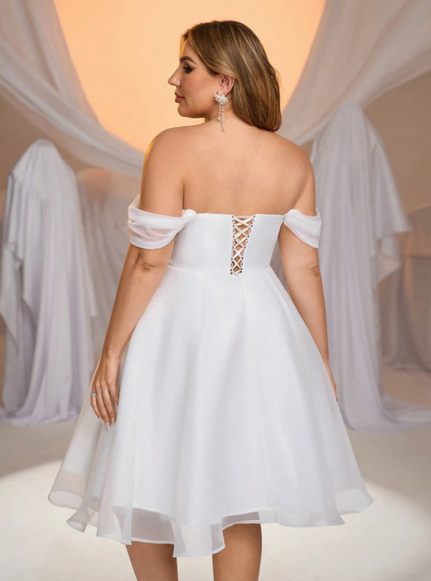 GLAMRAE BIAŁA ROZKLOSZOWANA SUKIENKA PRZED KOLANO S06__50