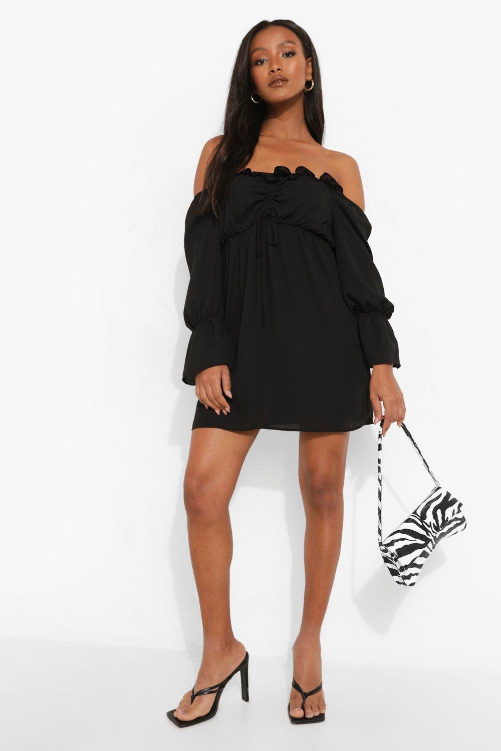 BOOHOO CZARNA MINI SUKIENKA ODKRYTE RAMIONA MARSZCZENIA PK01__XS