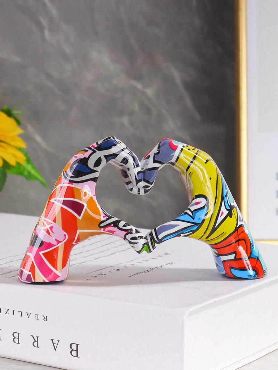 SHEIN FIGURKA OZDOBNE RĘCE SERCE S07__13,8X8