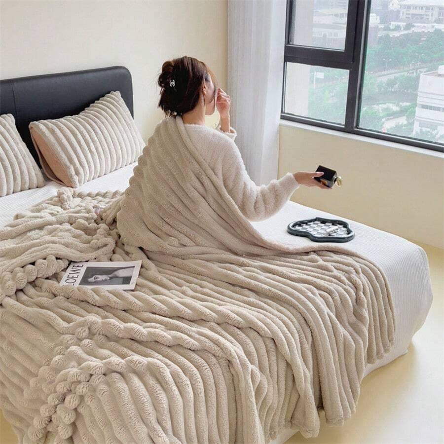 SHEIN BEŻOWY PRĄŻKOWANY KOC S07__200X230