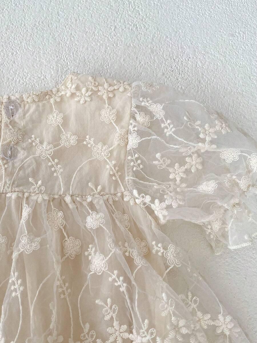 SHEIN KREMOWA SUKIENKA BODY KRÓTKI RĘKAW HAFT SIATECZKA KWIATY S06__80-86