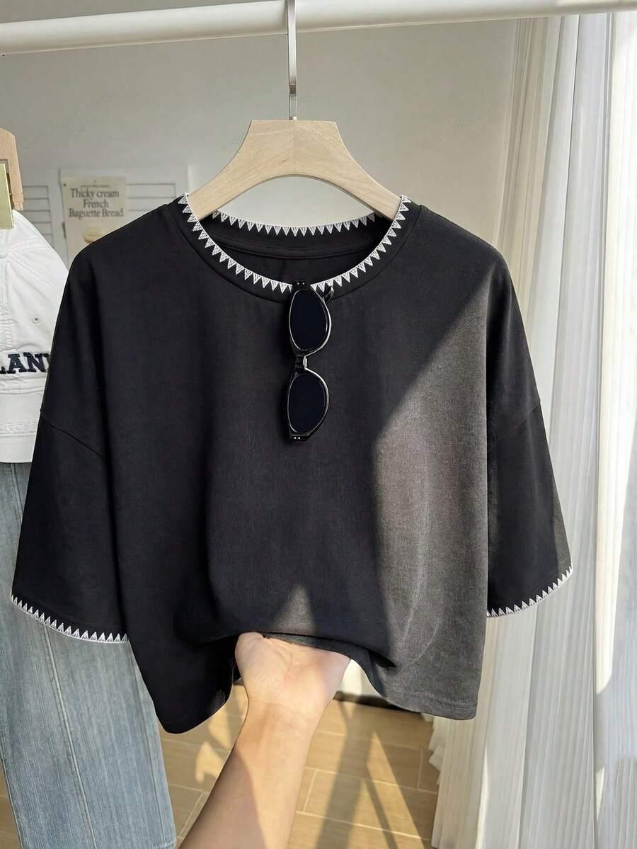 SHEIN CZARNY TOP KONTRAST HAFT S09__50