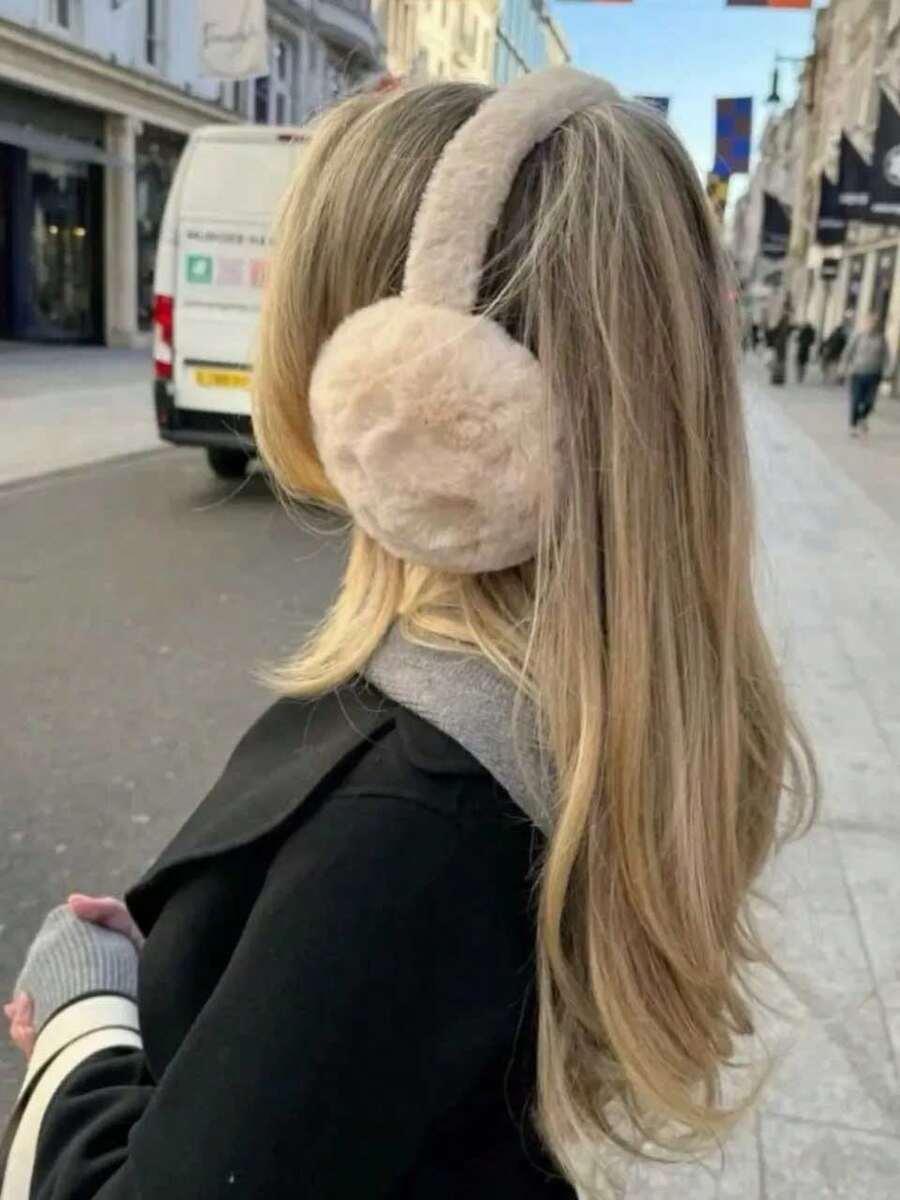 SHEIN BEŻOWE FLUFFY NAUSZNIKI S07__OS
