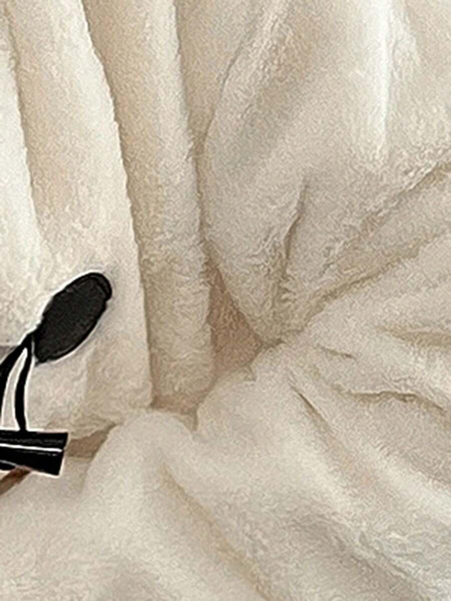 SHEIN BIAŁE SZTUCZNE FUTRO W01__XXL