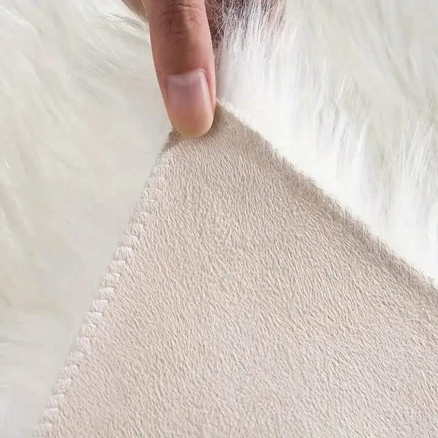 SHEIN BIAŁY FUTRZANY DYWAN S07__40X60