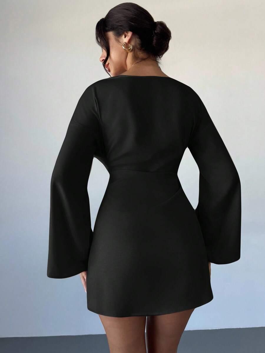 SHEIN CZARNA MINI SUKIENKA DŁUGI RĘKAW S06__XS