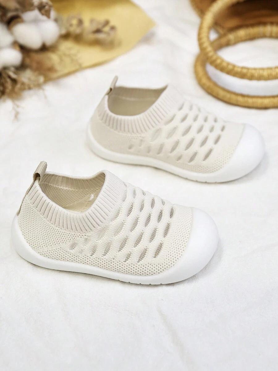 SHEIN KREMOWE BUTY NIEMOWLĘCE S06__16-17