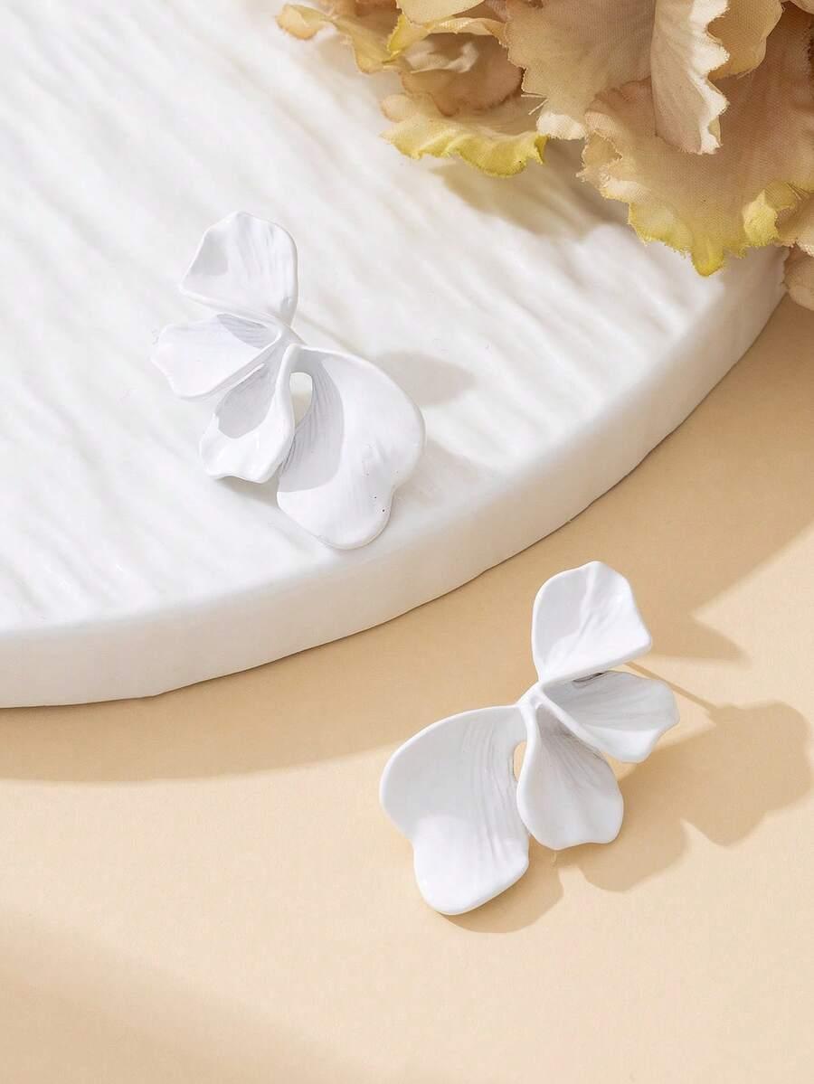 SHEIN BIAŁE KOLCZYKI KWIATY S07