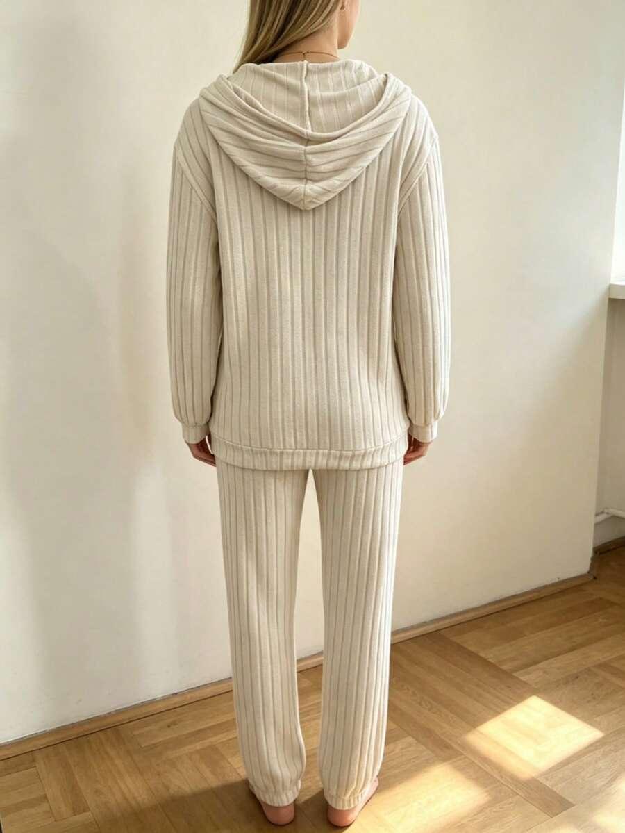 SHEIN CZARNE SPODNIE JOGGERY PRĄŻKI PK01__XS