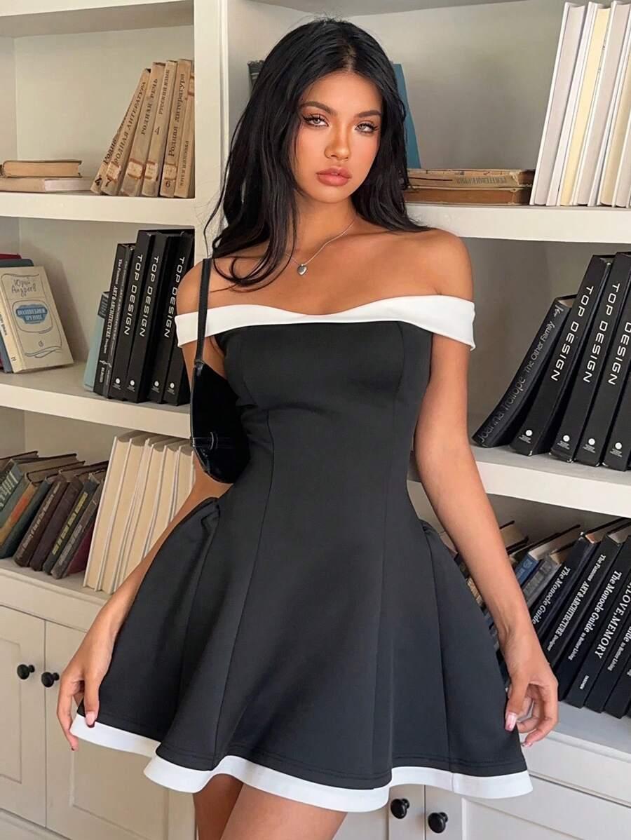 SHEIN CZARNA MINI SUKIENKA ODKRYTE RAMIONA S06__XS
