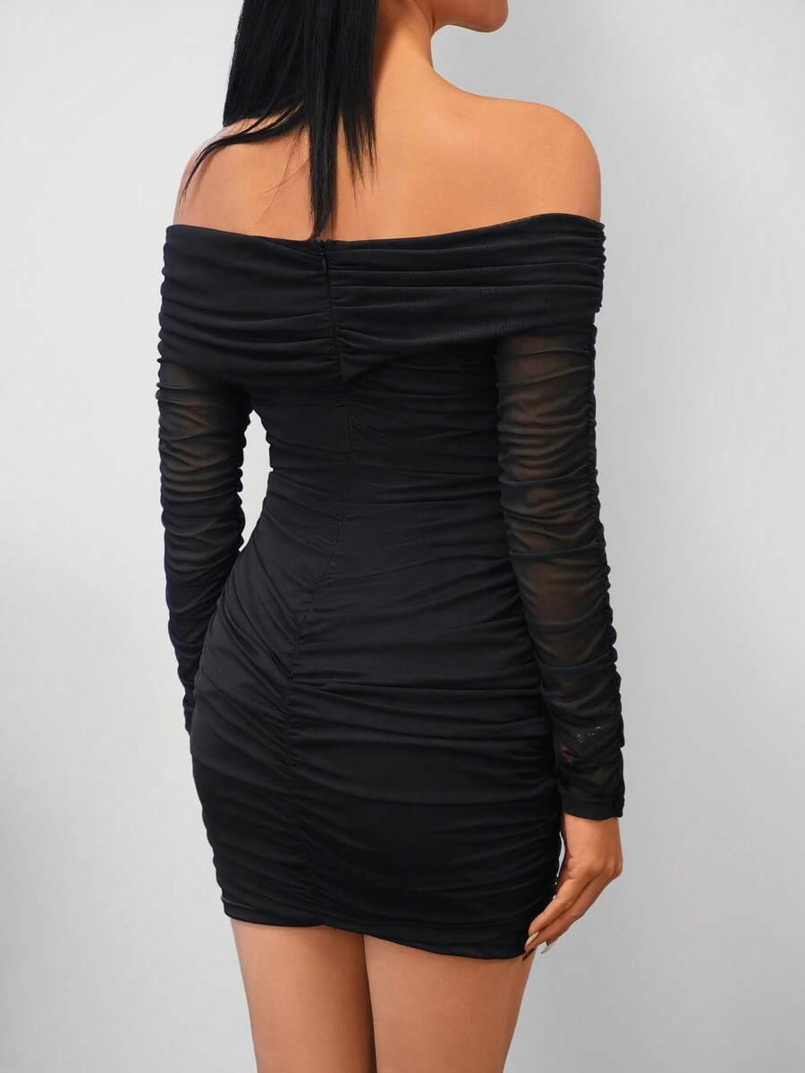 SHEIN CZARNA MINI SUKIENKA ODKRYTE RAMIONA PK01__S
