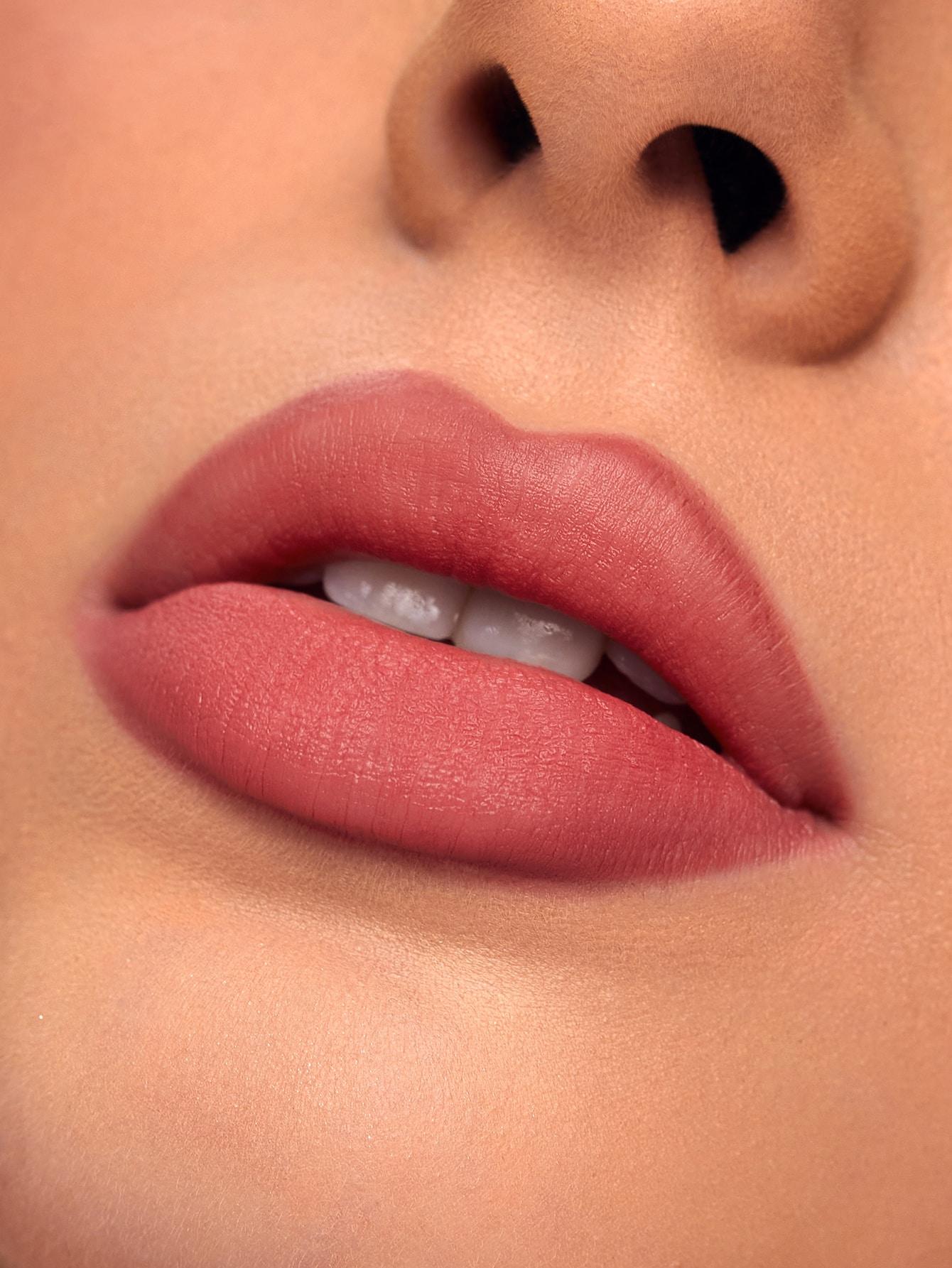 SHEGLAM SZMINKA KREDKA DO UST CHERRY FUDGE S07__0,2G