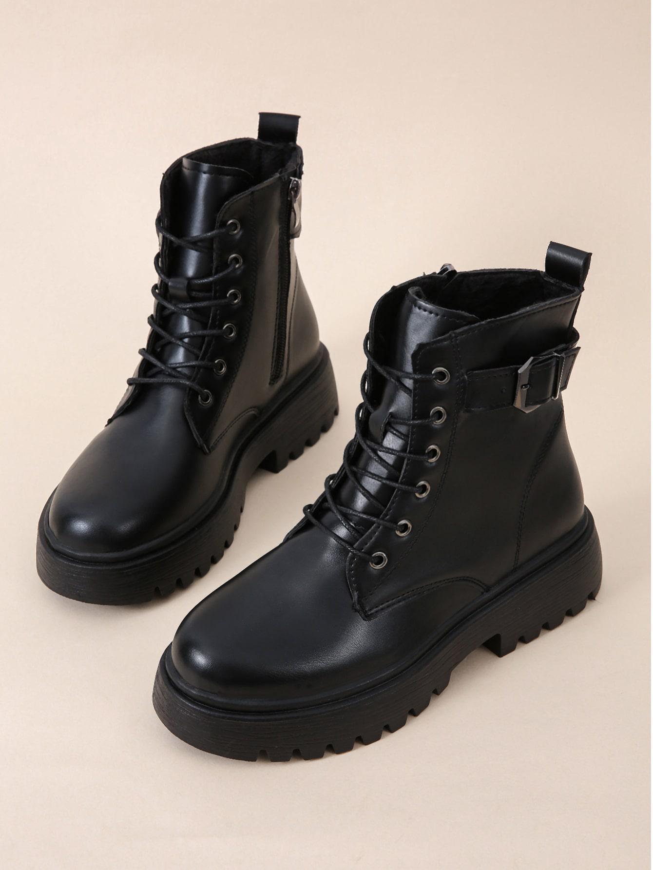 SHEIN CZARNE SZNUROWANE BOTKI W01__39
