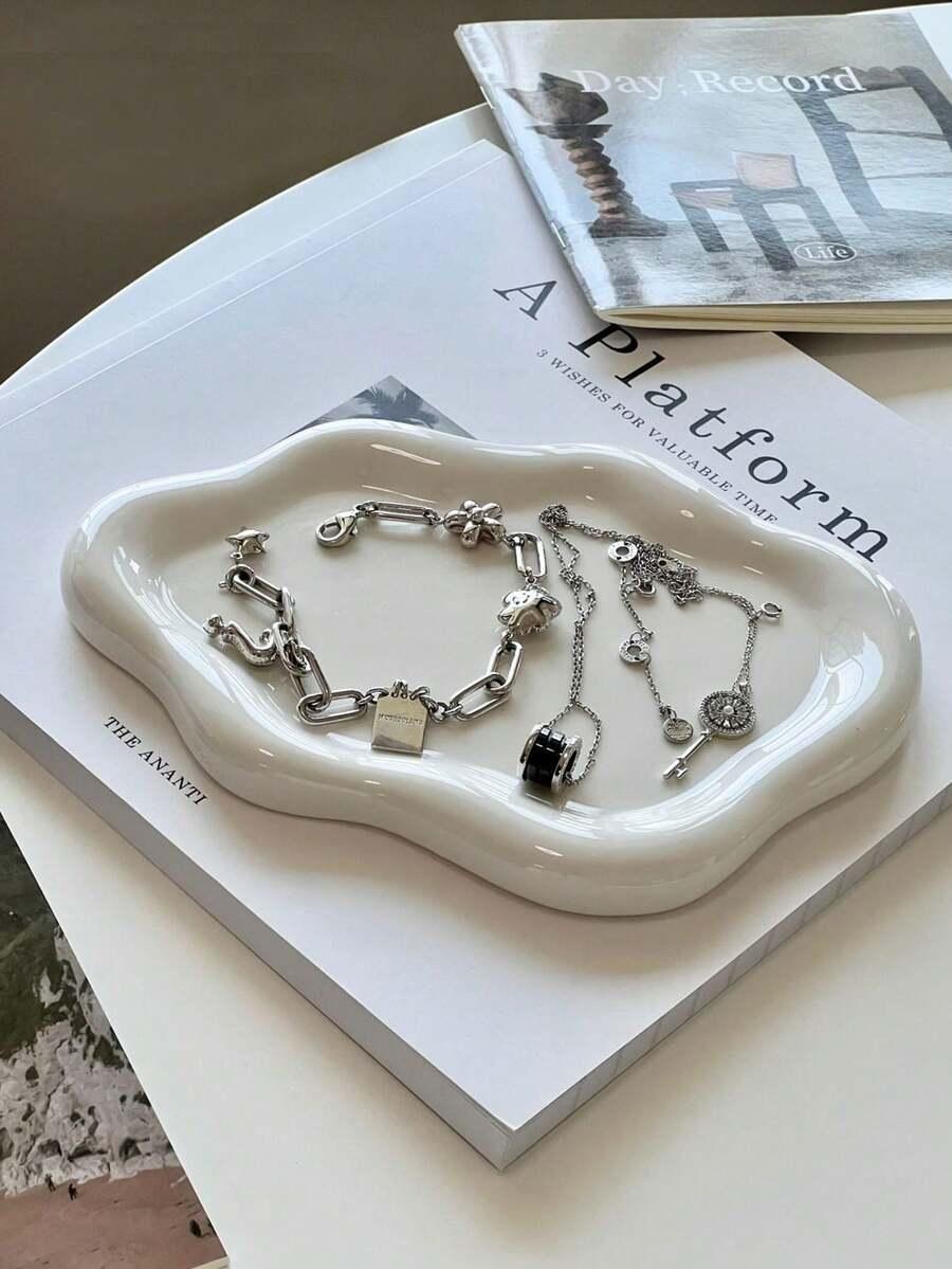SHEIN BIAŁA TACKA NA BIŻUTERIĘ S07