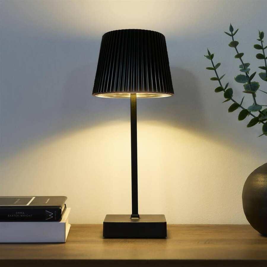 SHEIN CZARNA LAMPKA BIURKOWA