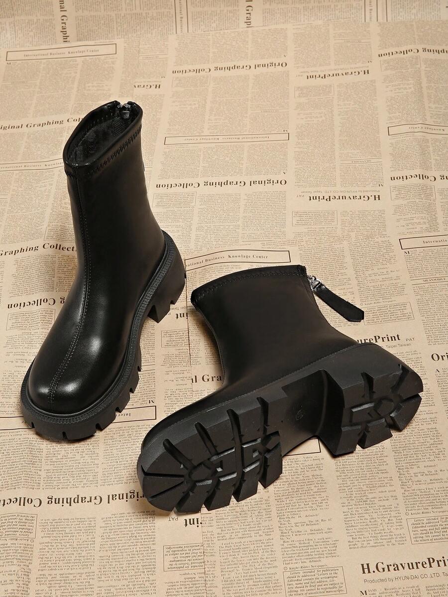 SHEIN CZARNE BOTKI ZAMEK W01__39