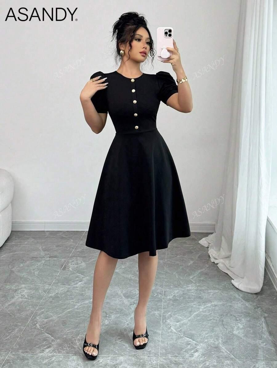 SHEIN CZARNA ROZKLOSZOWANA SUKIENKA S06__M