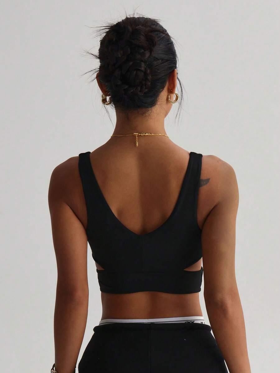 SHEIN CZARNY TOP SPORTOWY WYCIĘCIA S09__M
