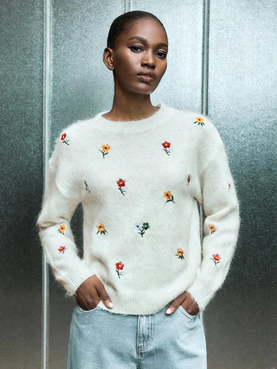 SHEIN KREMOWY SWETER KWIATY S06__L