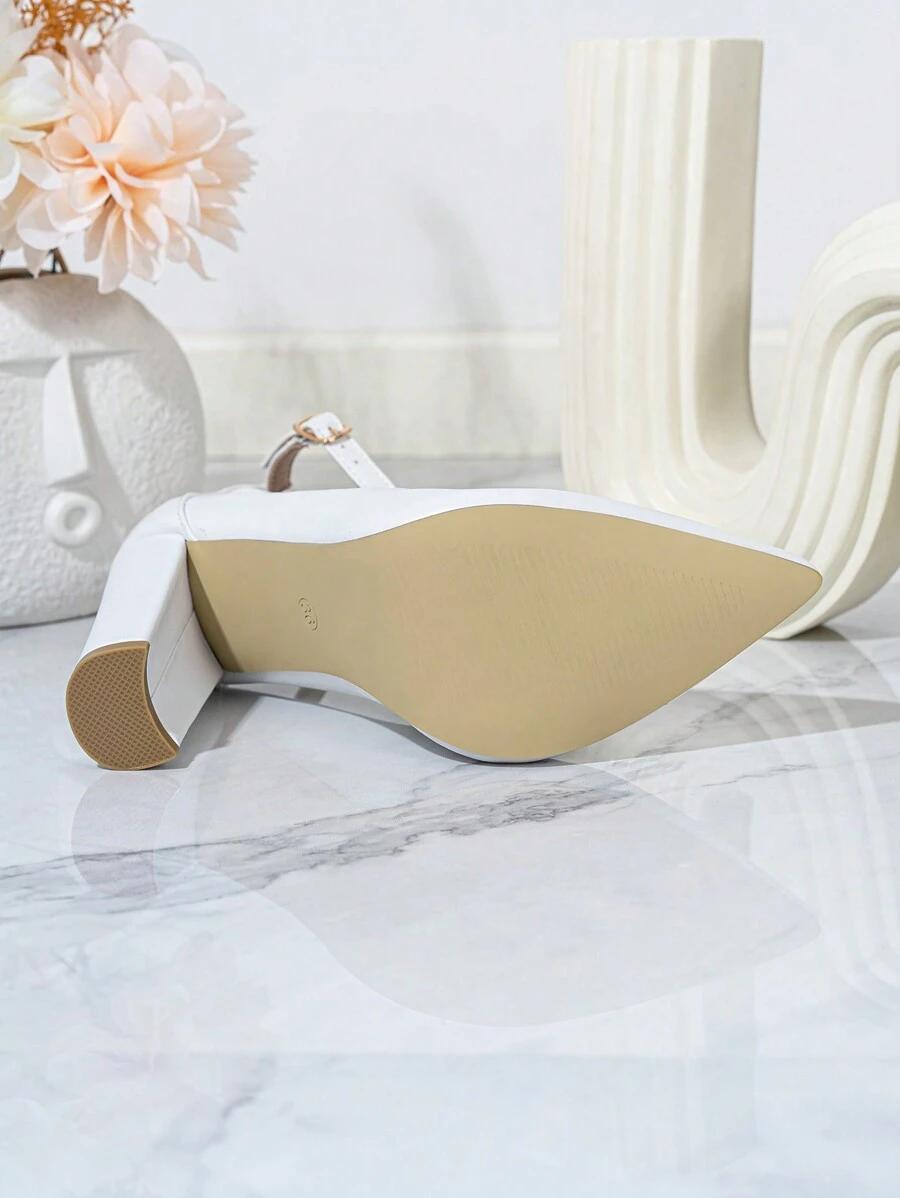SHEIN BIAŁE CZÓŁENKA OBCAS SZPIC S06__40,5