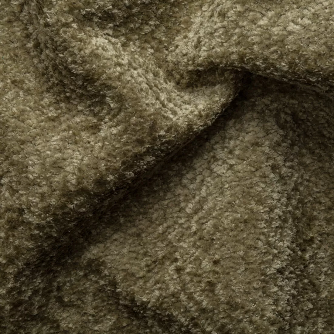 Euphoria-11-Olive