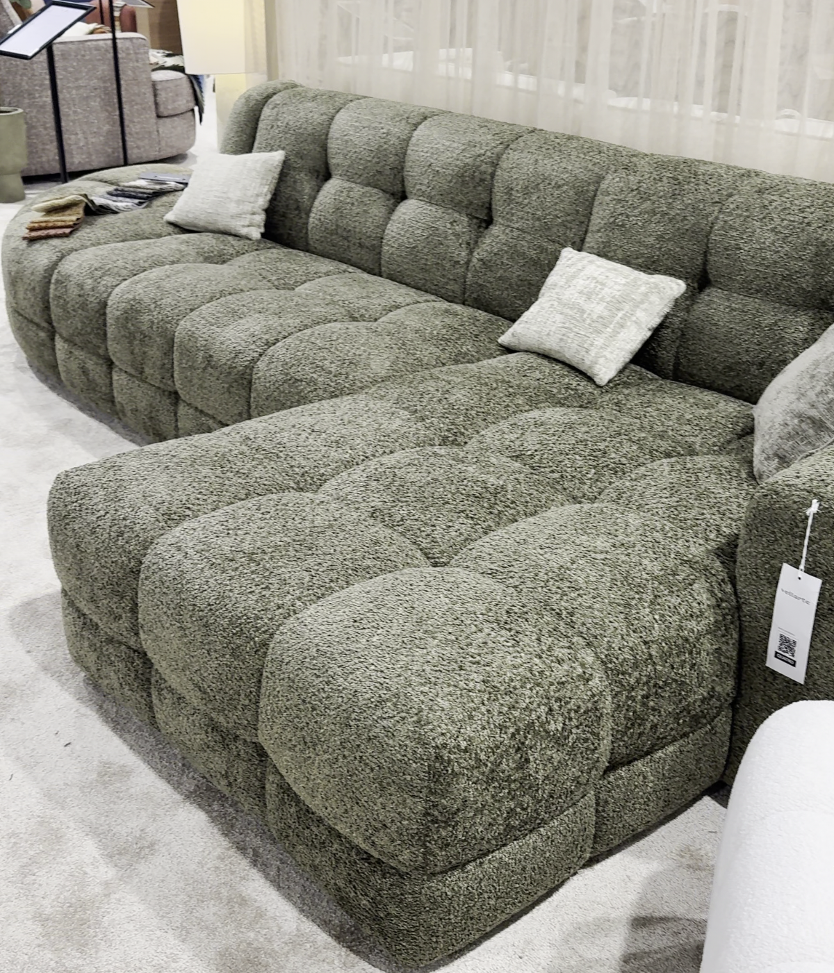 Narożnik Quatro podczas Warsaw Home Expo 2025 w zbliżeniu na leżankę