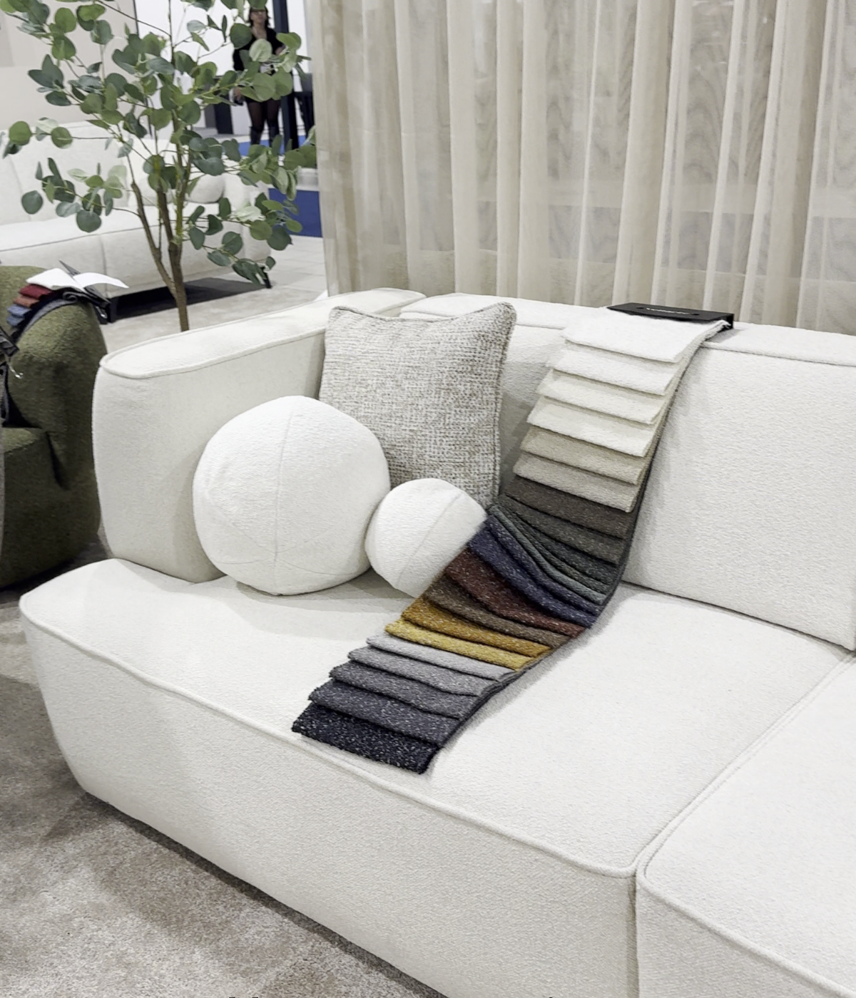 Kanapa Aura na Targach Warsaw Home Furniture 2025