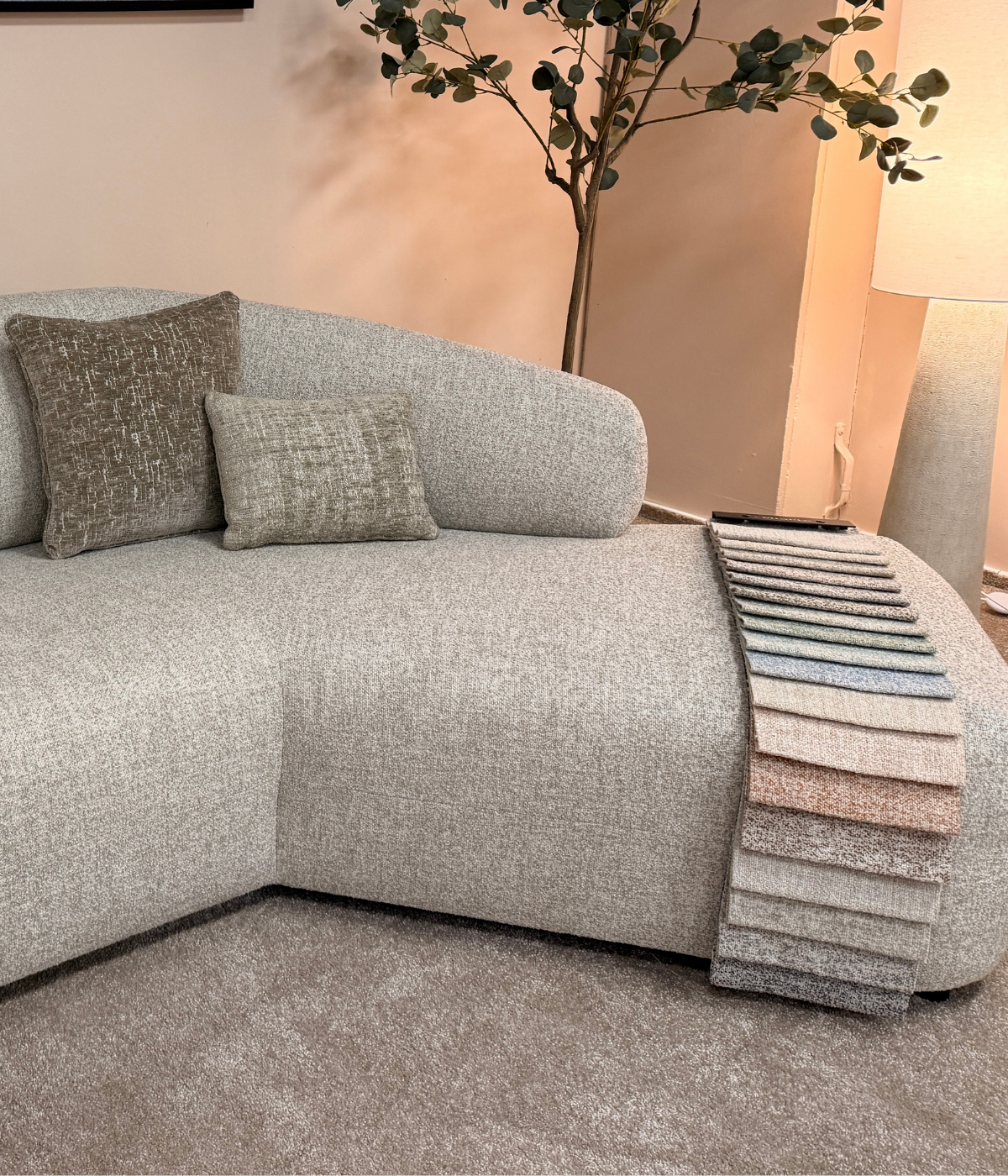 Narożnik Natascha z charakterystyczną skośną leżanką