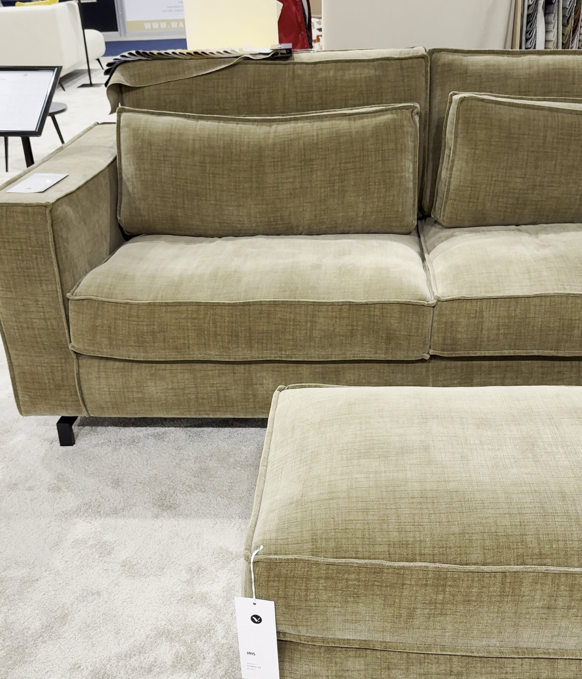 Zbliżenie na detale narożnika Iris z wystawy na targach Warsaw Furniture Expo