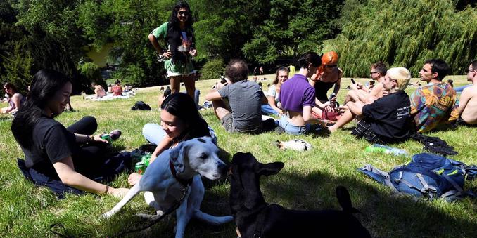 The Buttes Chaumont park, in Paris. | ALAIN JOCARD/AFP