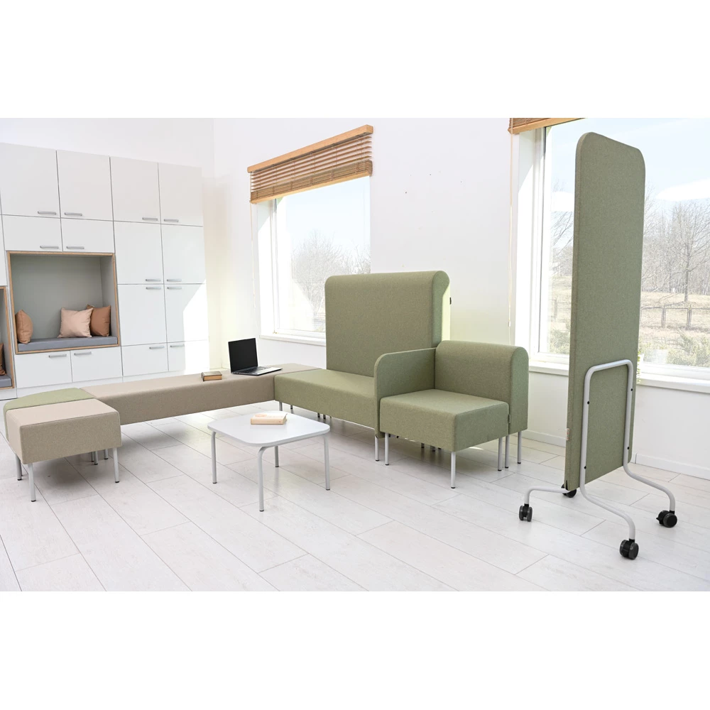 Zdjęcie mebli do szkół