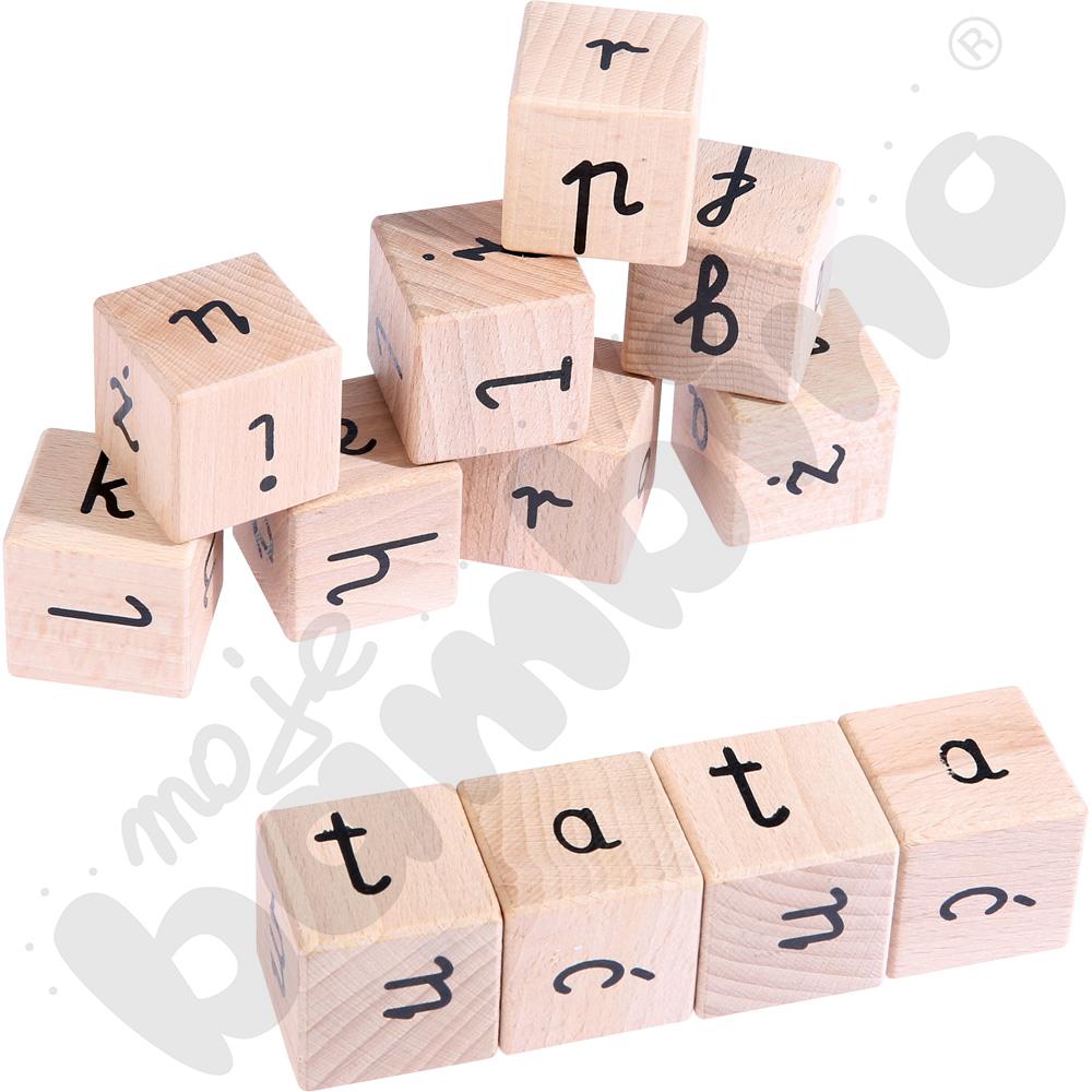 Drewniane klocki - alfabet a, b, c