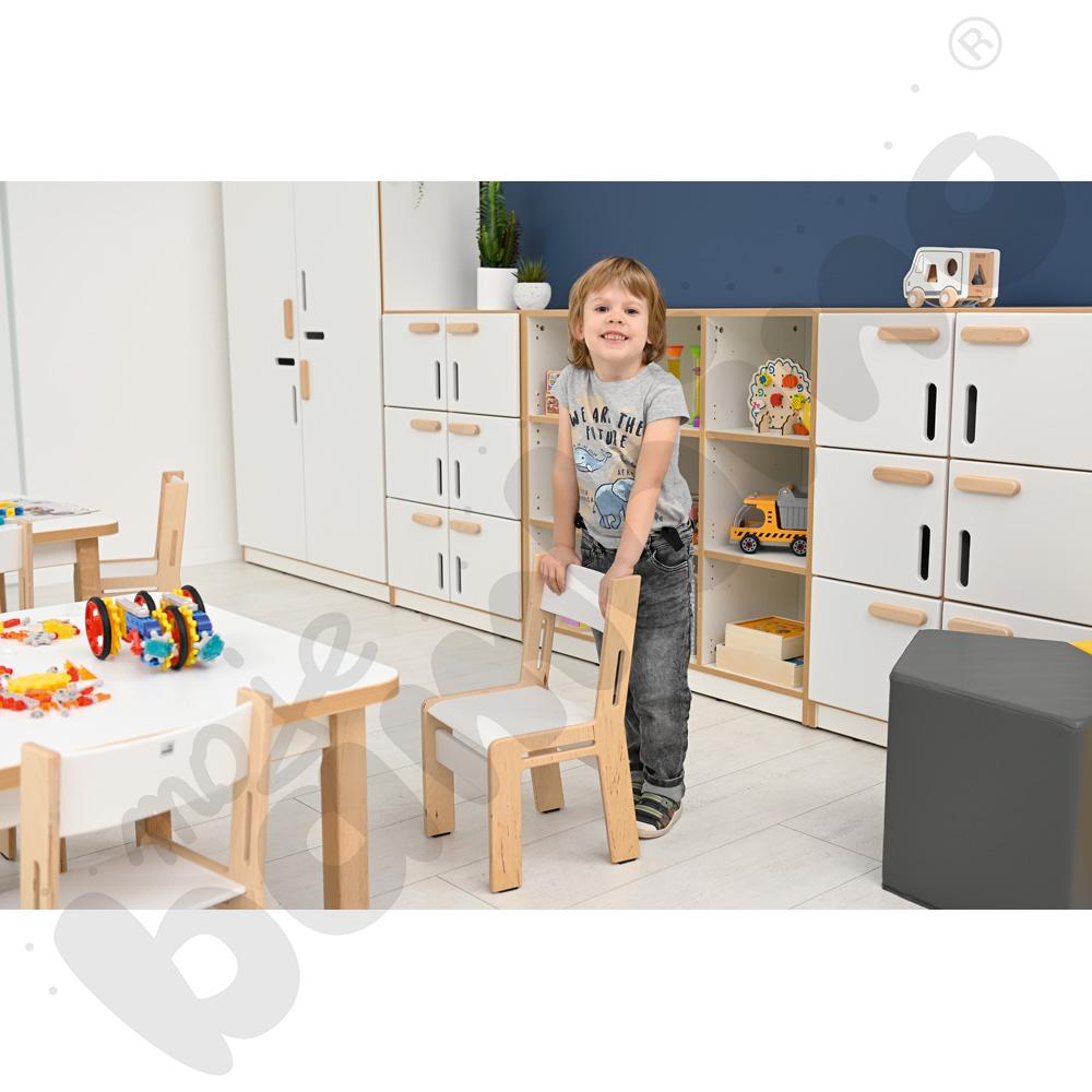 Białe krzesło NEA rozm. 2