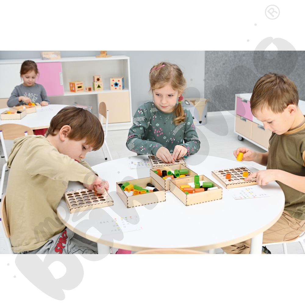 Kodi - zestaw stolikowy Kodi - zestaw stolikowy