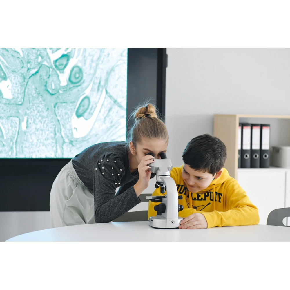 Zdjęcie mikroskopu biologicznego