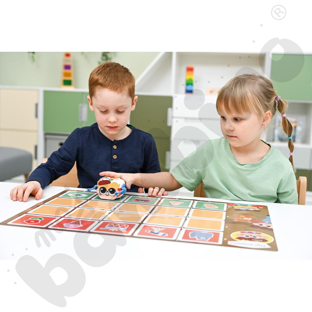 Zosia Mała Nauczycielka - interaktywny robot edukacyjny
