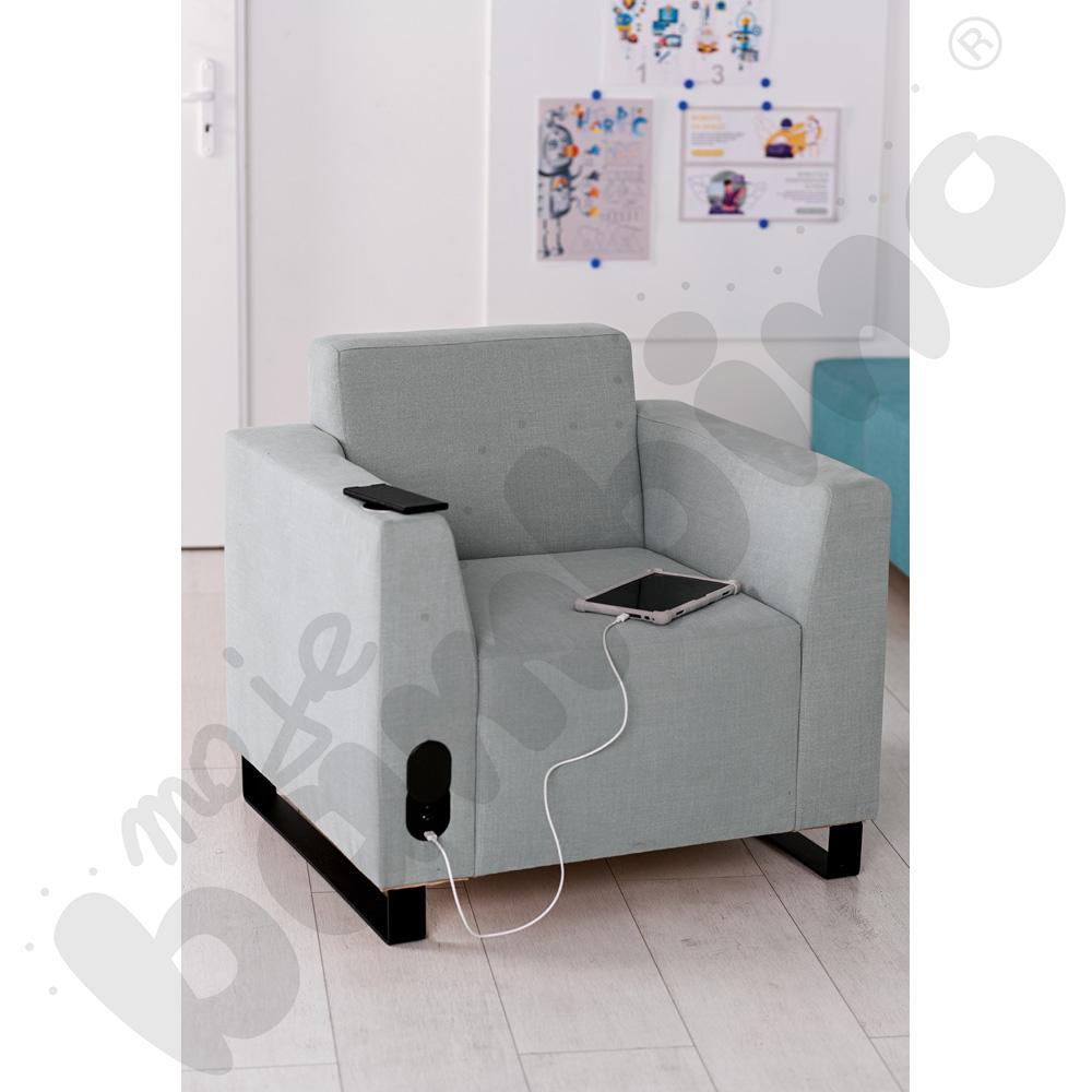 Fotel Universum wys. 82 cm, 2 boki niskie, lewy z gniazdkiem elektrycznym i indukcją, tkanina KG02