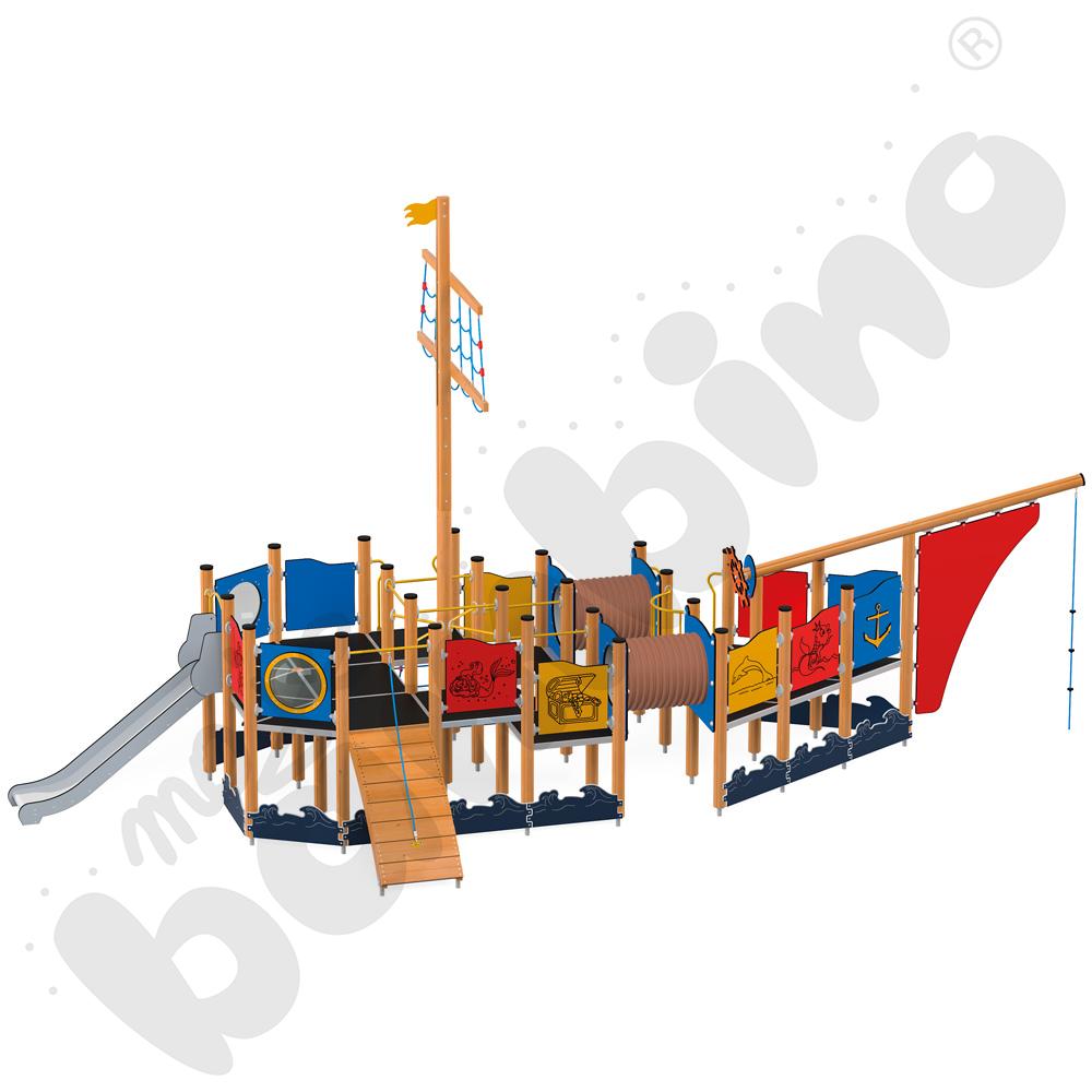 Statek Magellana, drewniane słupy