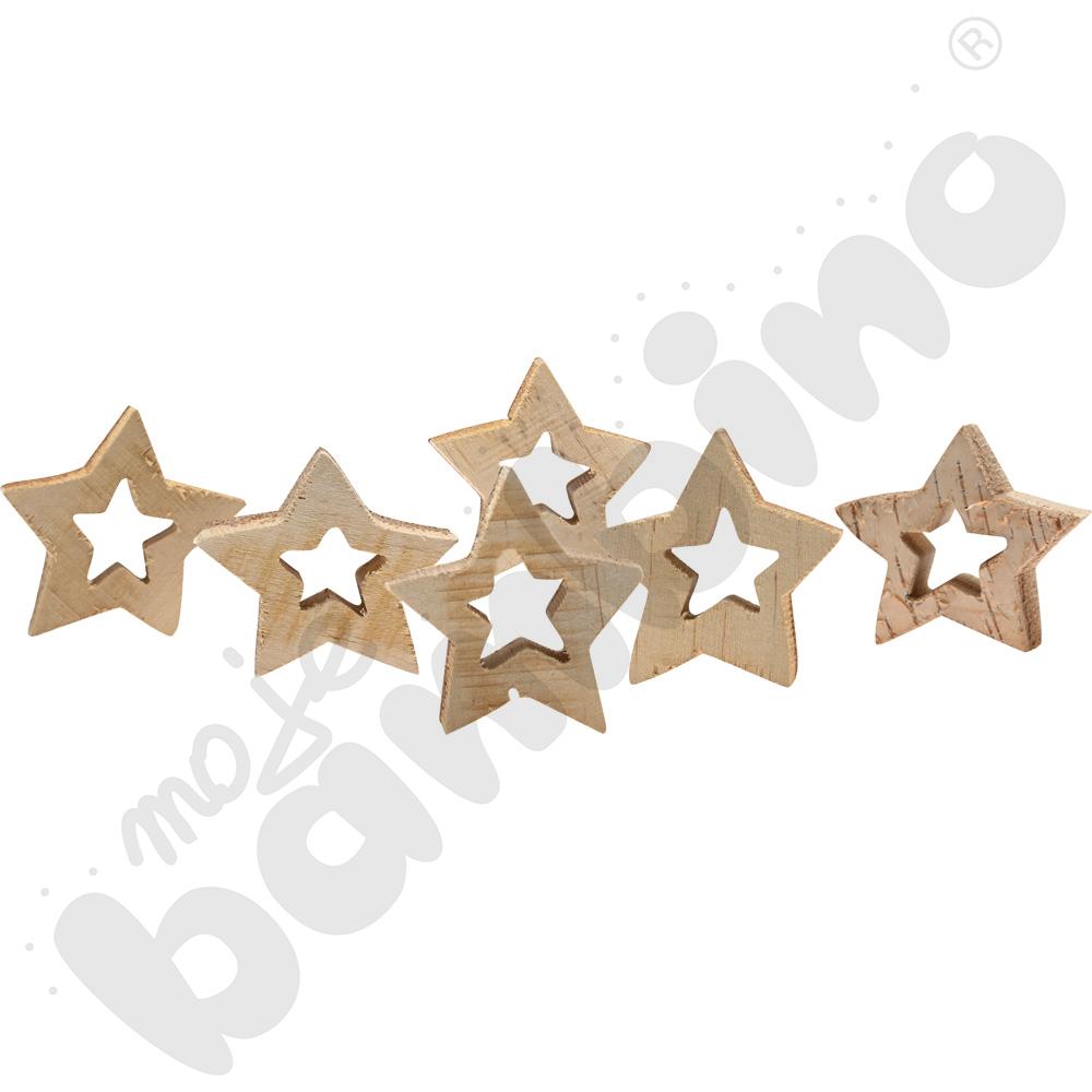 Gwiazdy z otworem - ozdoby z surowego drewna, 6 szt.